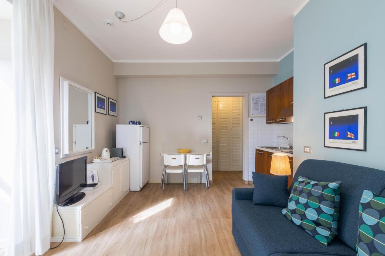 Residence Sole Mare Alaxi Hotels Αλάσιο Εξωτερικό φωτογραφία
