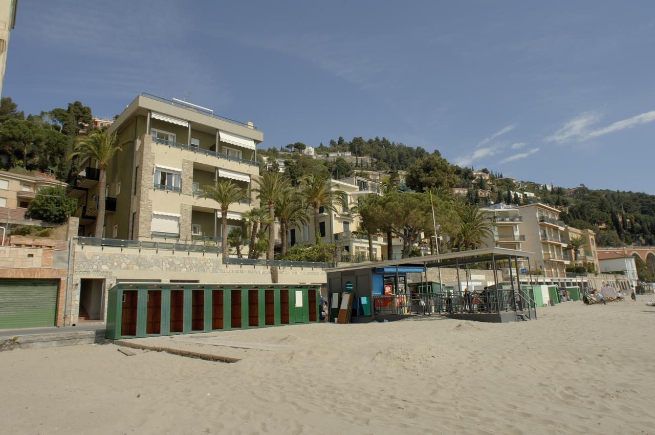 Residence Sole Mare Alaxi Hotels Αλάσιο Εξωτερικό φωτογραφία